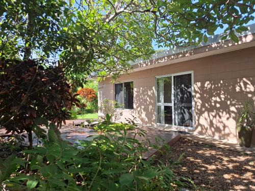 Cooktown House | J & Ella's Holiday House - 2 Bedroom, 2 Bathroom Home