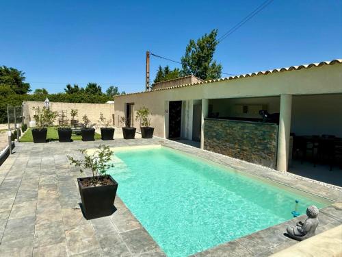 Entraigues-sur-la-Sorgue House | J&J Home
