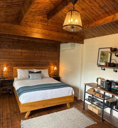 Wentworthville House | Jacaranda Cottage 5 min by Train or 7 min drive to Parramatta City