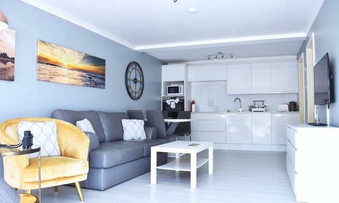 Millendreath Apartment | Jacka Shack - Two Bedroom Apartment, Sleeps 4