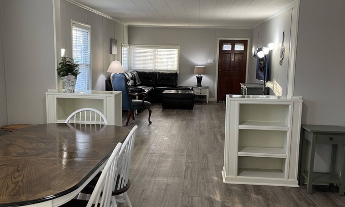 Litchfield House | Jackson House; Pets Welcome