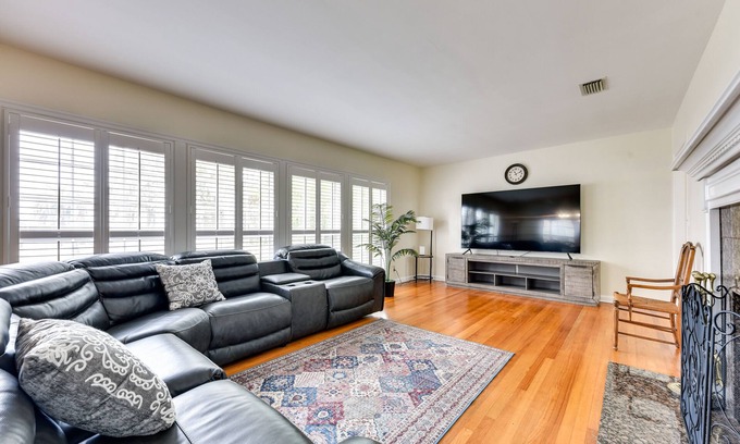 Hollyford House | Jacksonville Vacation Home w/Trout River Access
