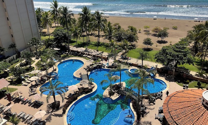 Barrio Los Faroles Condo | Jaco Oceanfront Luxury Condo #1119 in a Luxury Resort