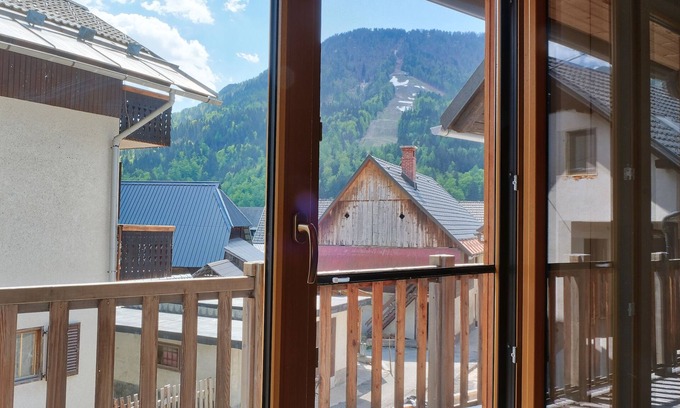 Podkoren House | Jacobs Resort 2 bedroom House with a view and balcony