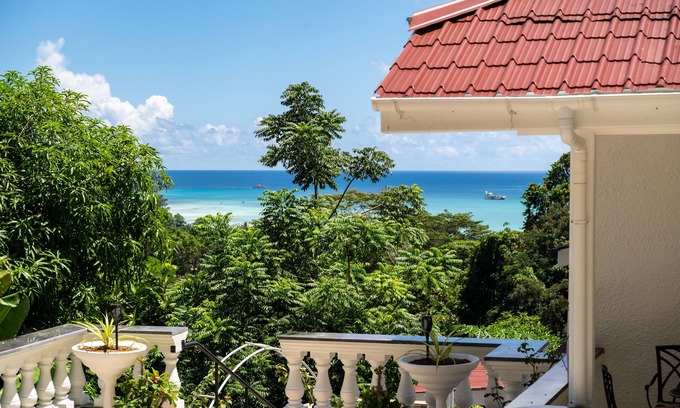 Mahe Island House | Jane's Serenity Guest house