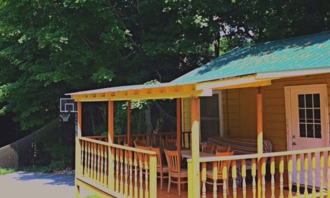 Mongaup Valley House | Japan style Bungalow/shared pool 8 min bethel woods 10m Casino