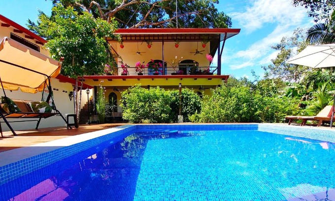 Playa Matapalo Bed & Breakfast | Jardín de los Monos