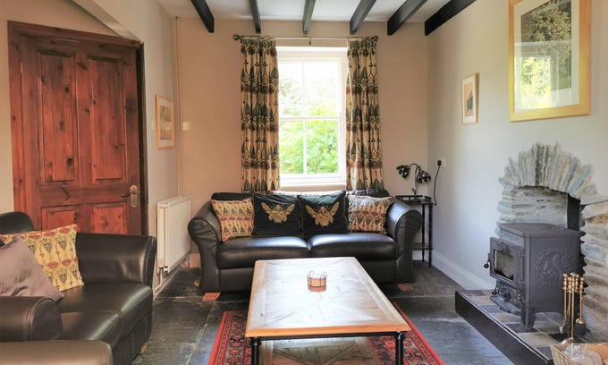 Glogue Cottage | Jasmine Cottage