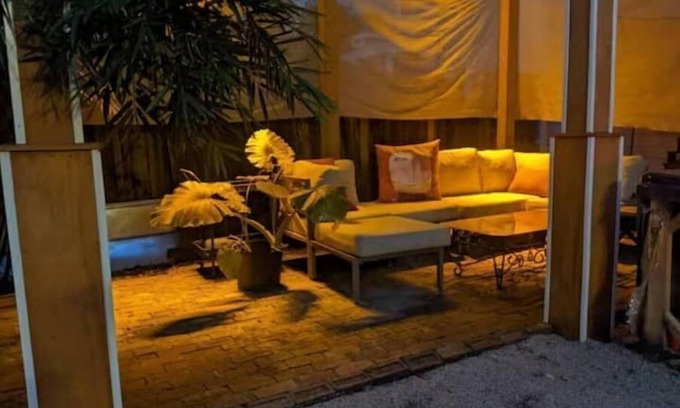 Treme House | Jazzy vibrant getaway Hot Tub Cabana
