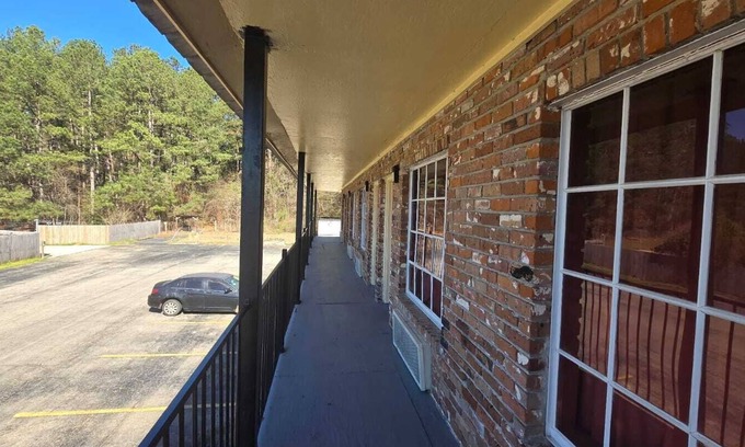Prentiss Hotel | Jeffersonian Motor Inn by Townhouse, Prentiss MS
