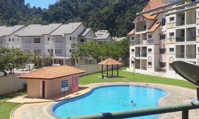Ulu Kinta Apartment | Jeffrey Homestay Ipoh R (A-1-30) at Lost World of Tambun, Ipoh, Perak, Malaysia.