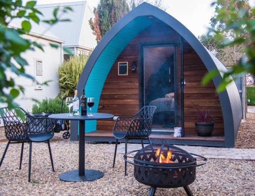 Griffith Bed & Breakfast | Jen's Garden Pods
