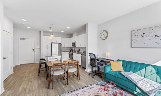 West Side Apartment | Jersey City's Best: Deluxe Condo 15 Minutes to NYC
