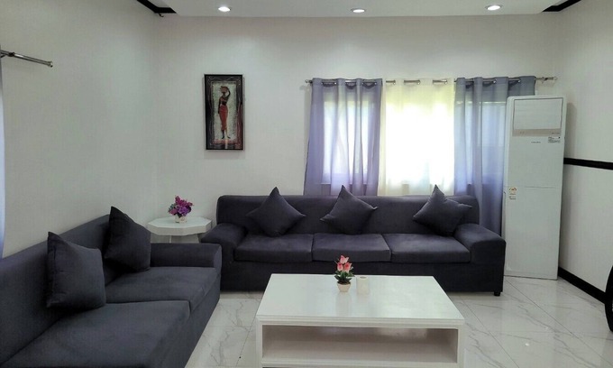 Silang Villa | Jewelry Hotel and Resort - Topazn4rooms 4bedrooms + Private Pool + Karaoke