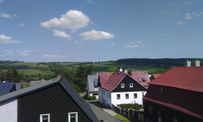 Jiretin pod Jedlovou Apartment | Jiřetínská chaloupka - Large apartment with garden view and street