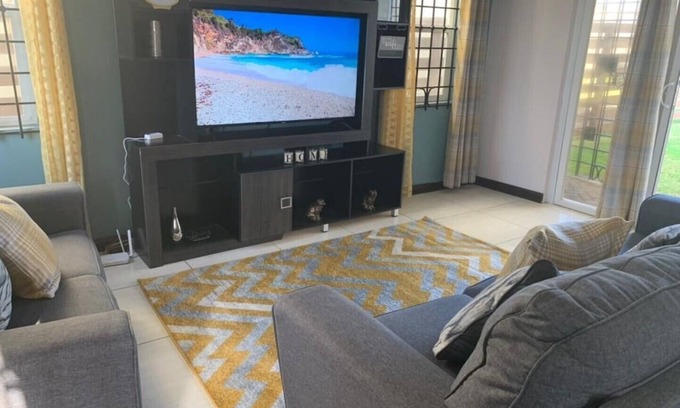 Portmore Villa | Sea Front Villa (Pool AC Gated 24hrs Security)