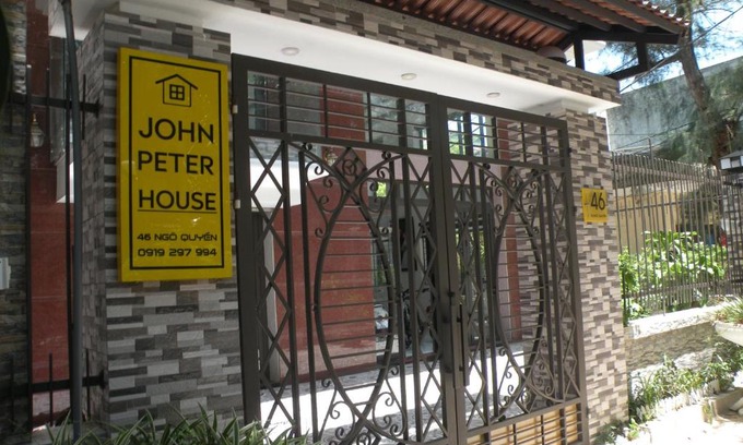 Sam Son House | John Peter House