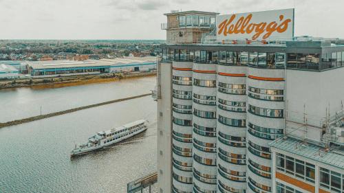 Uberseestadt Hotel | John & Will Silo-Hotel by Guldsmeden