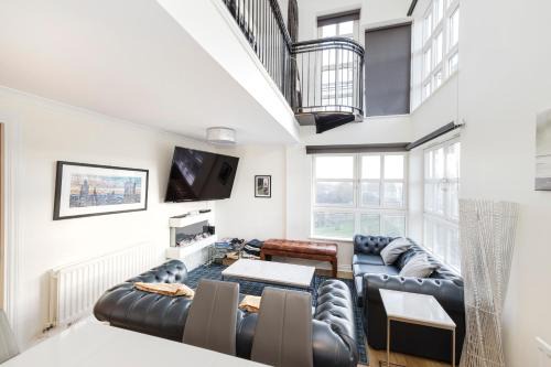 Old Town Apartment | JOIVY Stylish Apartment with Balcony in Old Town