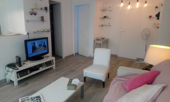 Maisons-Laffitte Apartment | Joli Appartement en Banlieue 20 Minutes de Paris, Classée Monument Historiqu