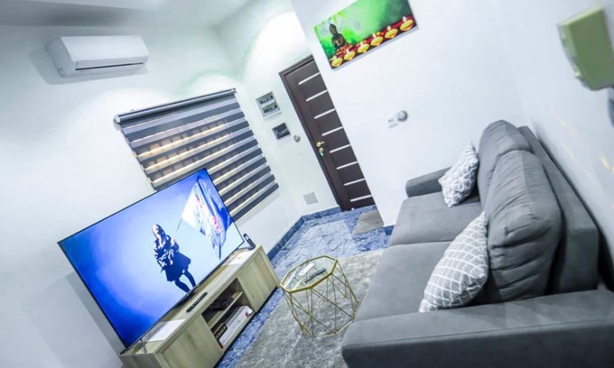 Agblangandan Apartment | Joli Studio Lumineux Avec Balcon
