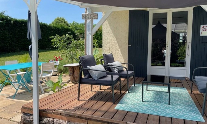 Saint-Crepin-et-Carlucet Condo | Jolie Maisonnette à 10' de Sarlat: Piscine Collective Dans bel Écrin de Verdure!