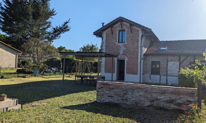 Pontenx-les-Forges House | Jolie Maison en Briquettes Dans les Landes à 20 Minutes de L'océan