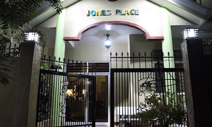 Candijay Hotel | Jones Place Hotel