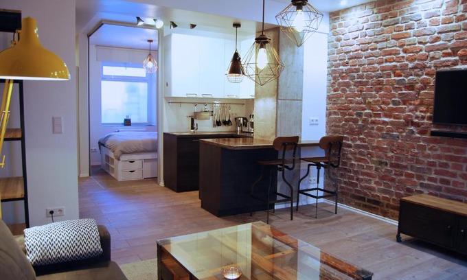 Pempelfort Apartment | Jordan Suite Executive Furnished Apartment
