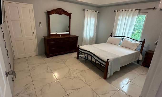 Mandeville Apartment | Joy's Vacation Villa Upstairs Apartment