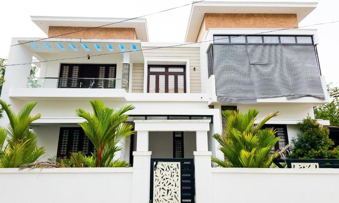 North Paravur Villa | JP Haven - Luxurious 4 AC Bedroom Villa, Ernakulam