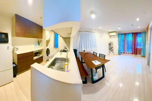 Shin-Yokohama Apartment | Js House