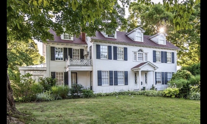 Norwich House | Judge Brown Near Norwich CT Casinos