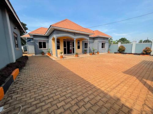 Bugahya Bed & Breakfast | Judhongo Guest House Hoima