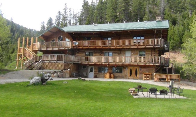 Lewistown Cabin | Judith Mountain Lodge
