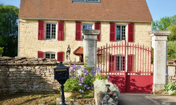Orges House | Jungbrunnen Orges