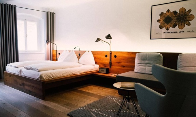 City Centre Salzburg House | Junior Suite, incl. breakfast, non-refundable - arthotel Blaue Gans