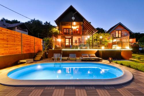 Sveti Ivan Zelina Villa | Juras Country House, bazen, sauna ,hot tube,vrt