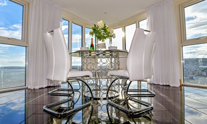 Castle Apartment | Just Stay Wales – Meridian Quay Penthouses