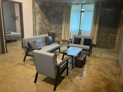 Kudat House | JW Homestay (ShopHouse Lv2)