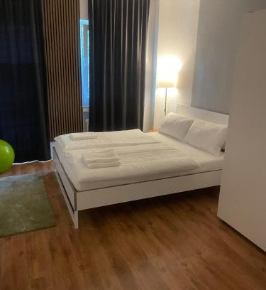 Nippes Apartment | Köln Wohnung 4 min nähe von Hbf und Dom mit Garten ,Balkon & office
