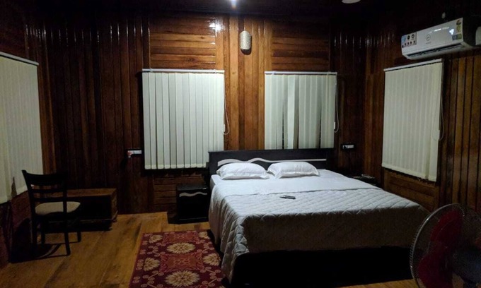 Varkala Cottage | K V WOODEN HOMESTAY