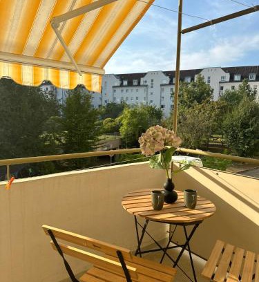 Alt-Muhlburg Apartment | KA-City, 3 Zi, 75qm, Parken, Balkon, WLAN, Netflix ruhige Lage