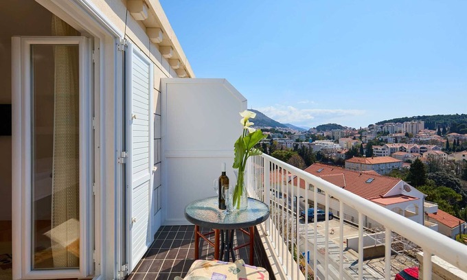 Babin Kuk Apartment | KABLAR'S SUNNY SUITES 1BR APT with balcony and sea view