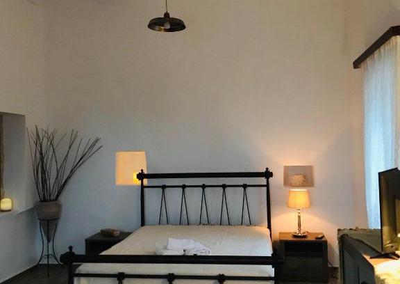 Omales Apartment | Kamares Stone House 2