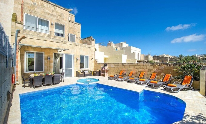 Santa Lucija Villa | Kampnar Holiday Home