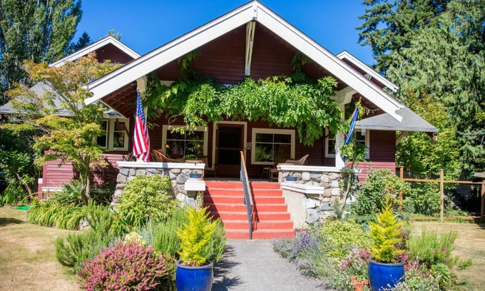 Eastsound Bed & Breakfast | Kangaroo House Bed & Breakfast