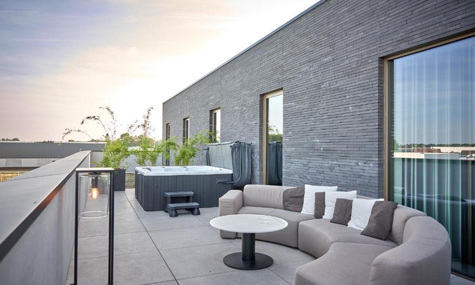 Den Dam Apartment | KAOZ Highstreet The Luxury Loft