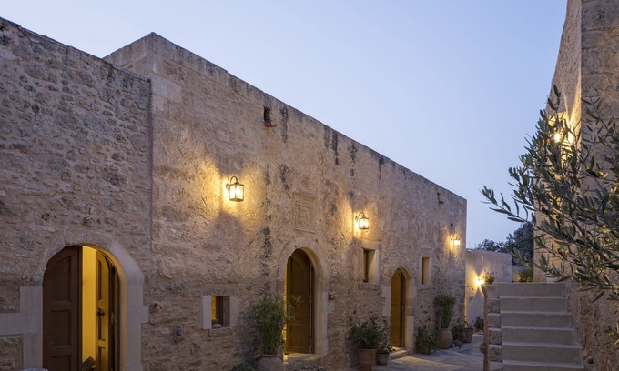 Kapsaliana Hotel | Kapsaliana Village Hotel