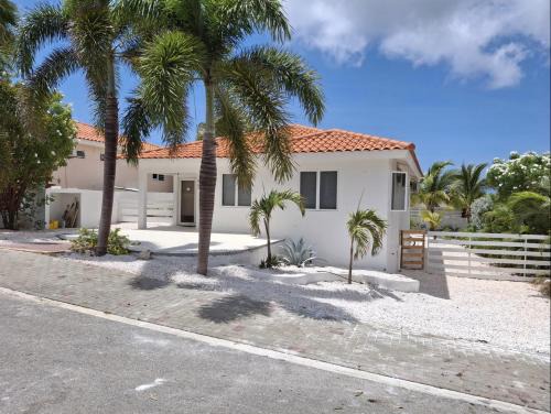 Jan Thiel House | Kas Di Palm Jan Thiel Marbella Estate Resort Curacao